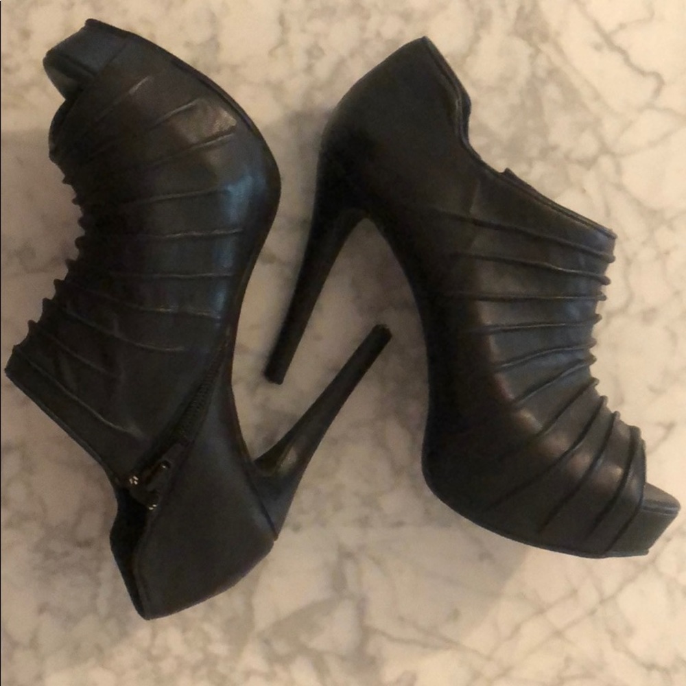 Gianni Bini Heels 🖤